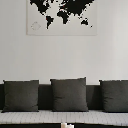 Modern 1 Bedroom Near Metro *