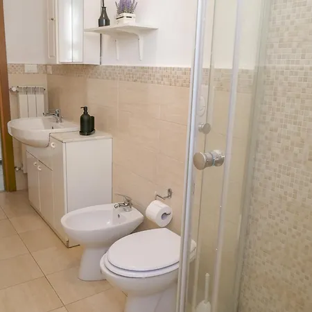 Modern 1 Bedroom Near Metro 公寓 *