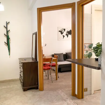 Modern 1 Bedroom Near Metro