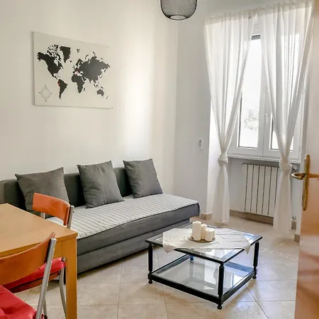Apartmán Modern 1 Bedroom Near Metro Řím